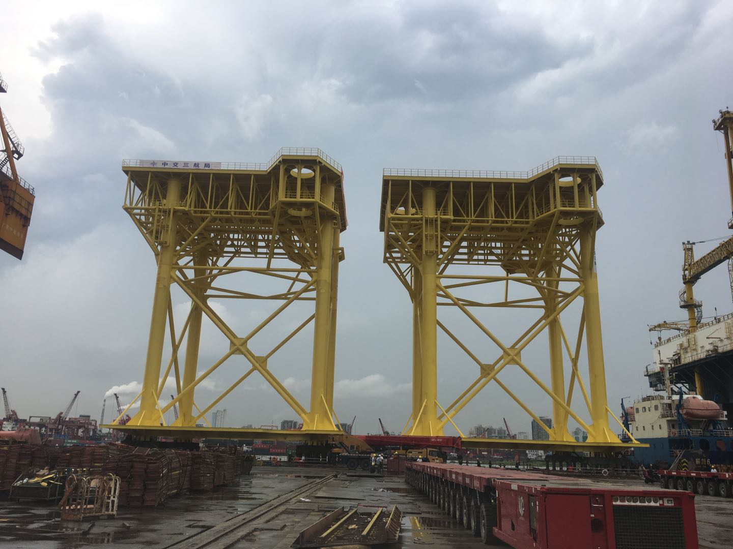 中交三航局嵌巖穩(wěn)樁平臺項(xiàng)目完工交付