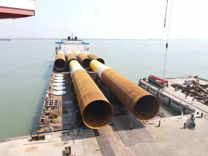 華南地區(qū)首家企業(yè)制造的首批海外風(fēng)電單樁順利發(fā)運(yùn)